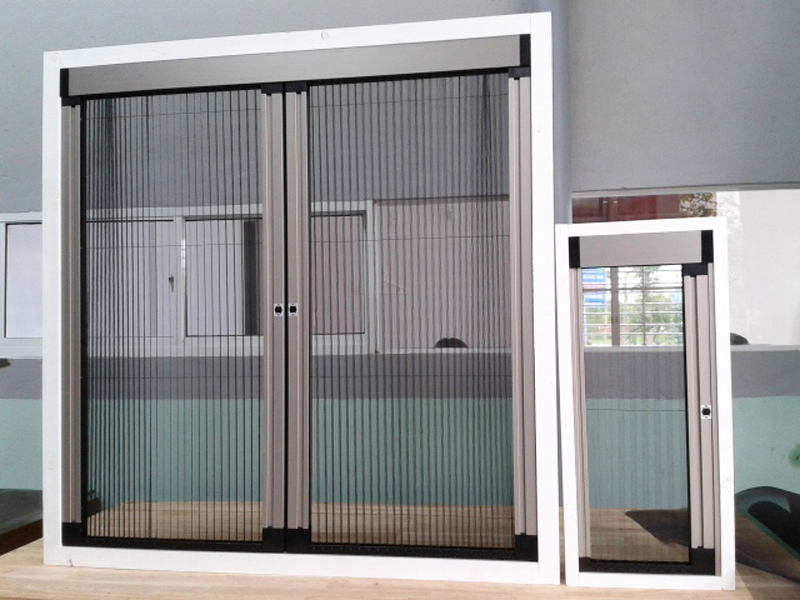 CỬA LƯỚI CHỐNG MUỖI TỰ CUỐN NGANG